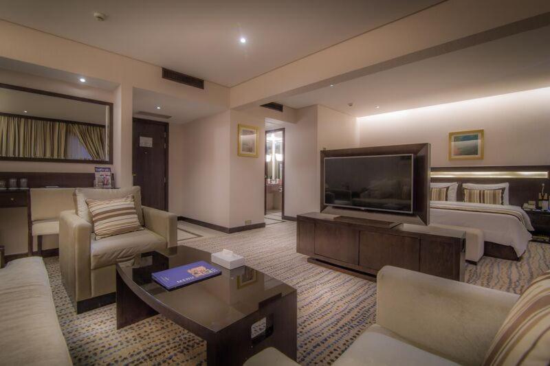 Hotel Golden Tulip Bahrain Manama Zimmer foto