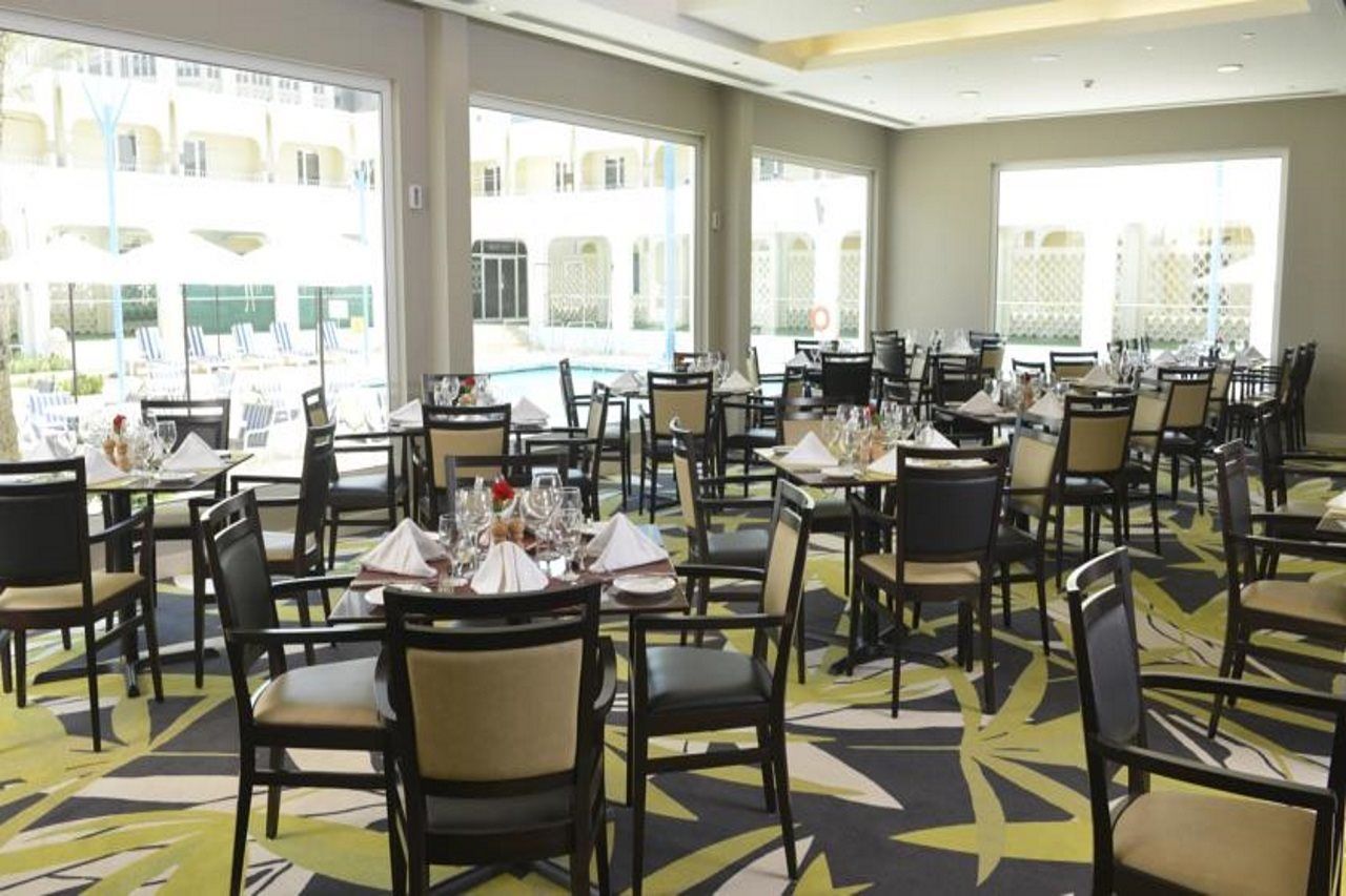 Hotel Golden Tulip Bahrain Manama Exterior foto