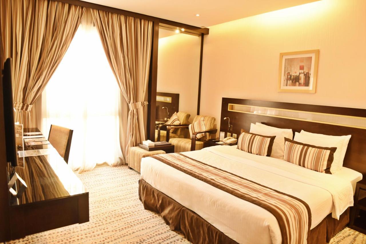 Hotel Golden Tulip Bahrain Manama Exterior foto
